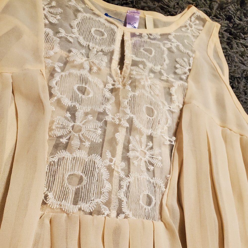 Flowy tank - Picture 2 of 4